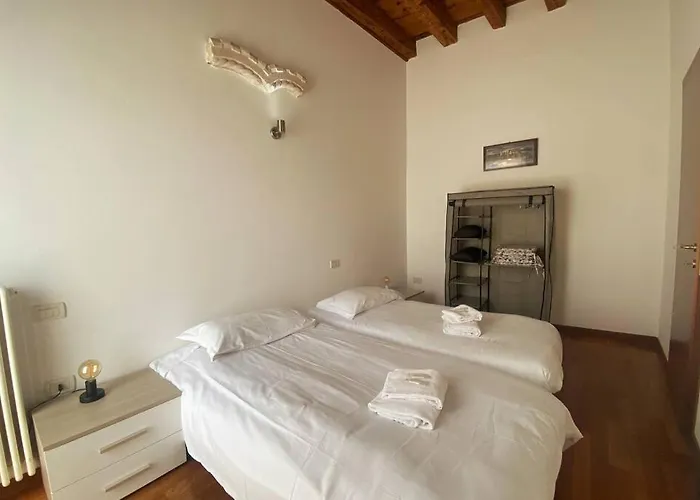 Juliet's Terrace Free Park * فيرونا