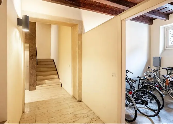 Juliet's Terrace Free Park