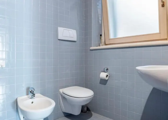 Juliet's Terrace Free Park